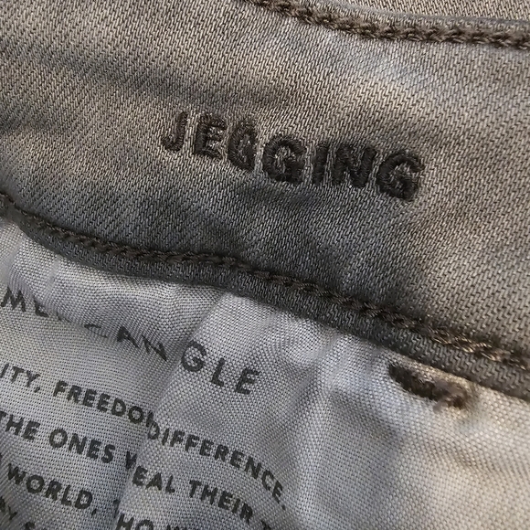 American Eagle Jegging Distressed Gray Women's Jeans - Picture 8 of 9